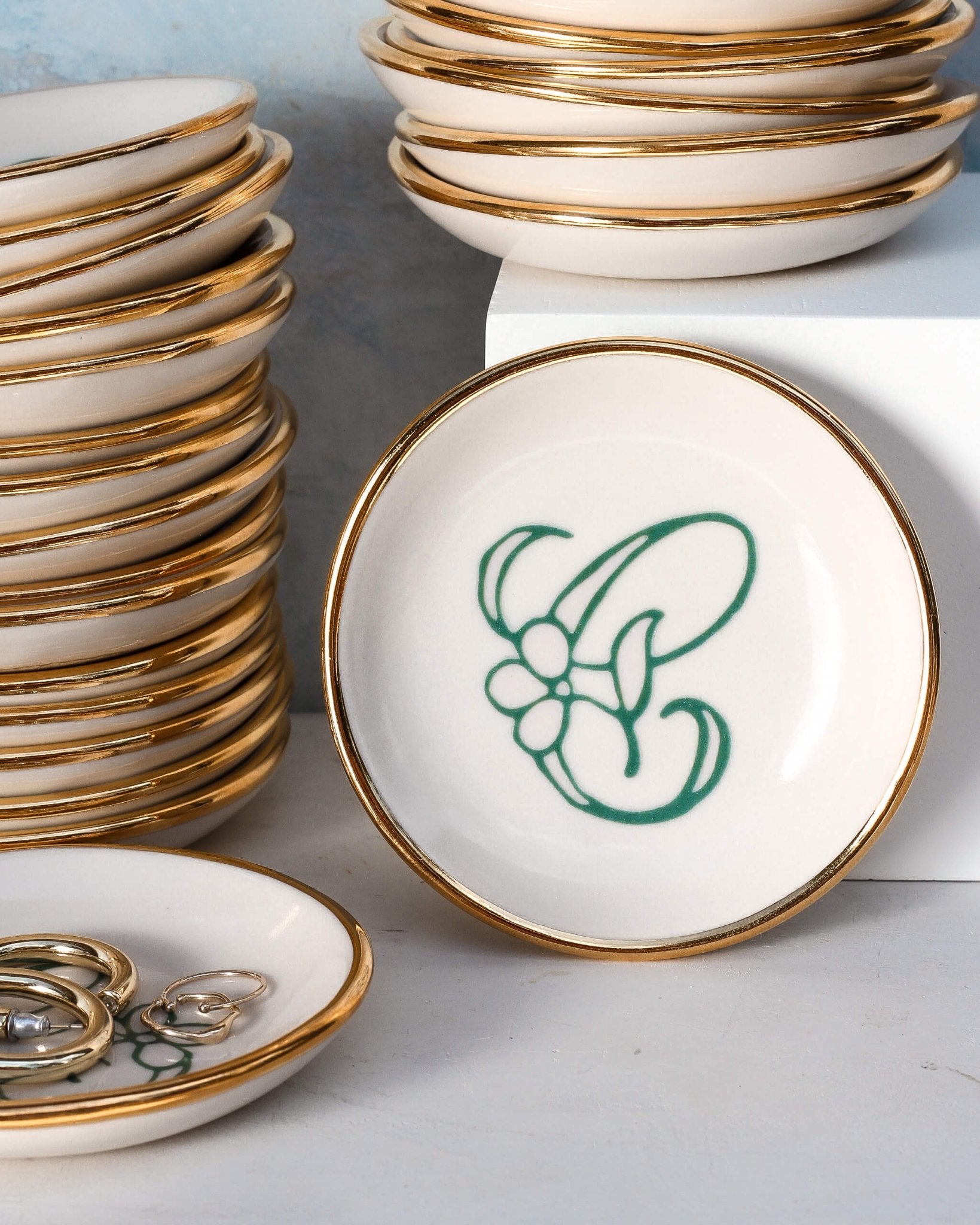 Bloom & Vine Large Trinket Dish - Apricity Ceramics