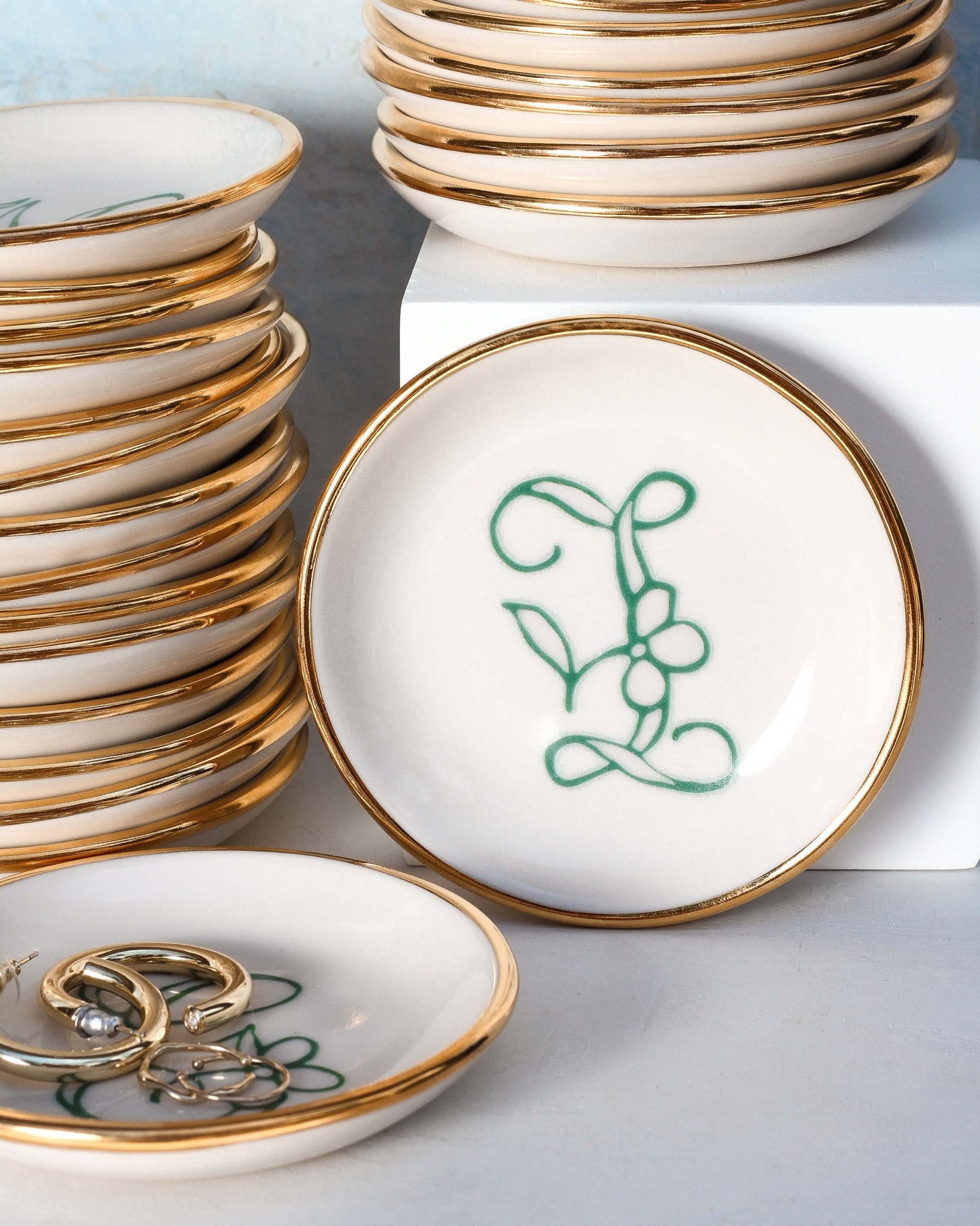 Bloom & Vine Large Trinket Dish - Apricity Ceramics