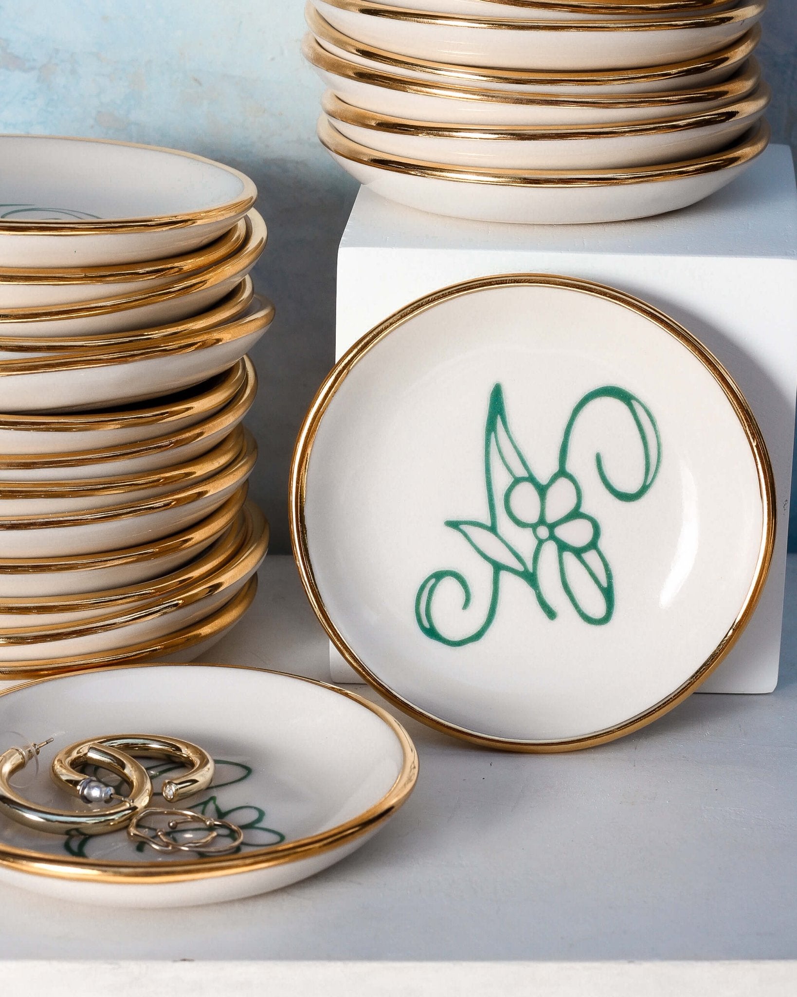 Bloom & Vine Large Trinket Dish - Apricity Ceramics