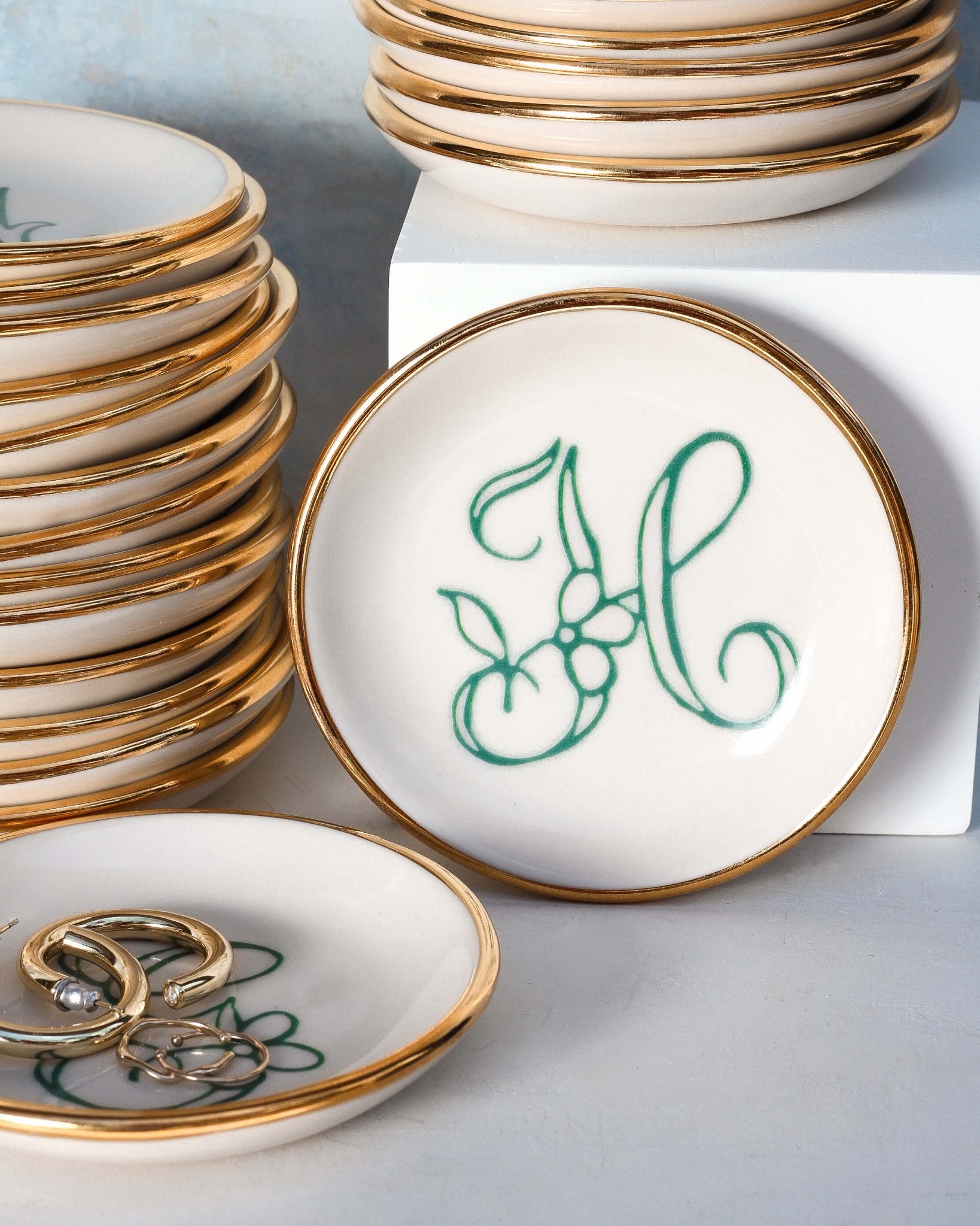 Bloom & Vine Large Trinket Dish - Apricity Ceramics