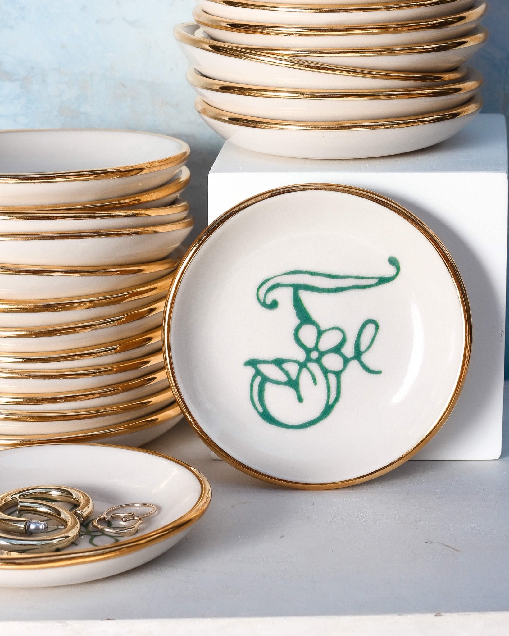 Bloom & Vine Large Trinket Dish - Apricity Ceramics