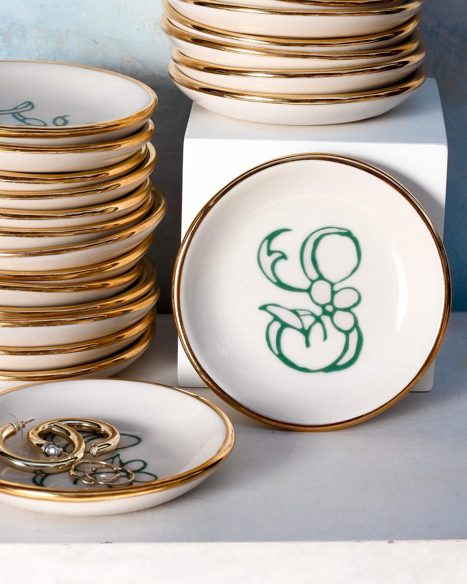 Bloom & Vine Large Trinket Dish - Apricity Ceramics