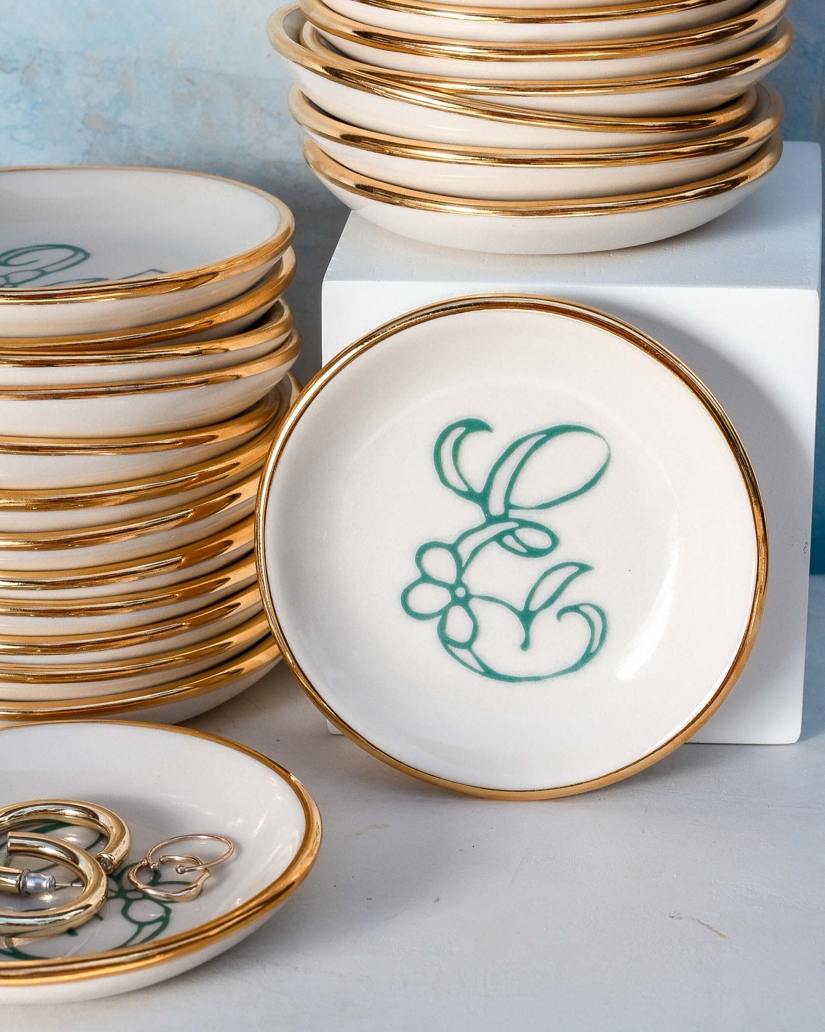 Bloom & Vine Large Trinket Dish - Apricity Ceramics