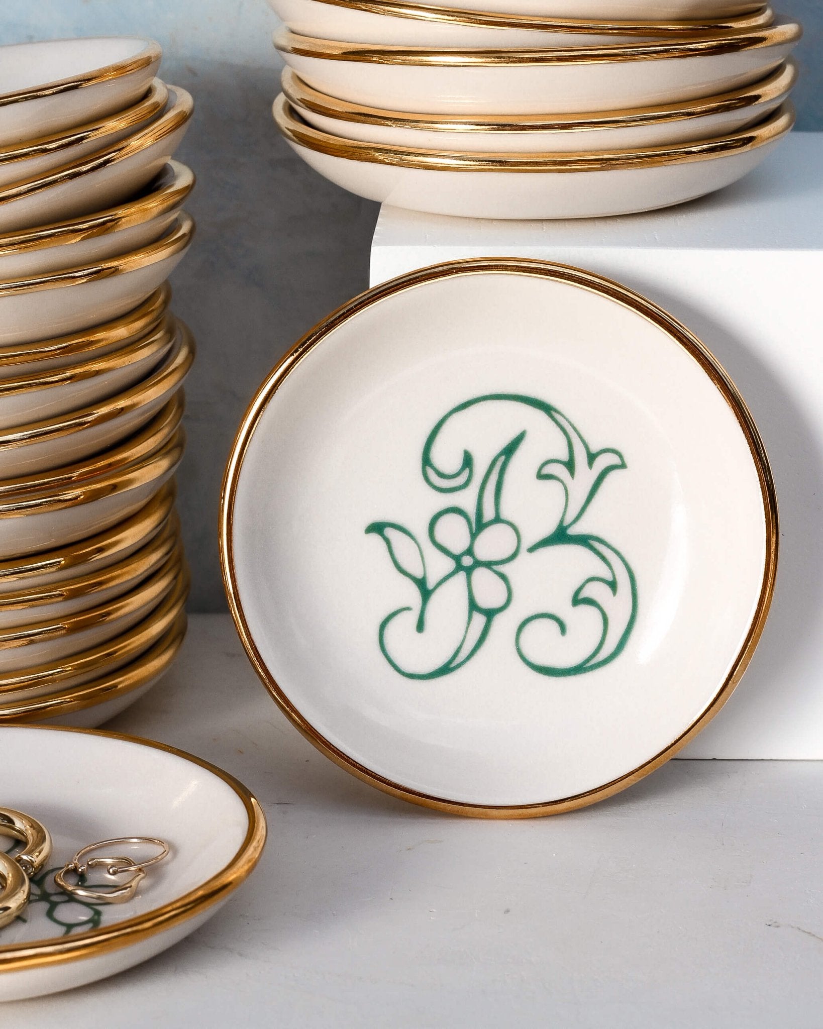 Bloom & Vine Large Trinket Dish - Apricity Ceramics