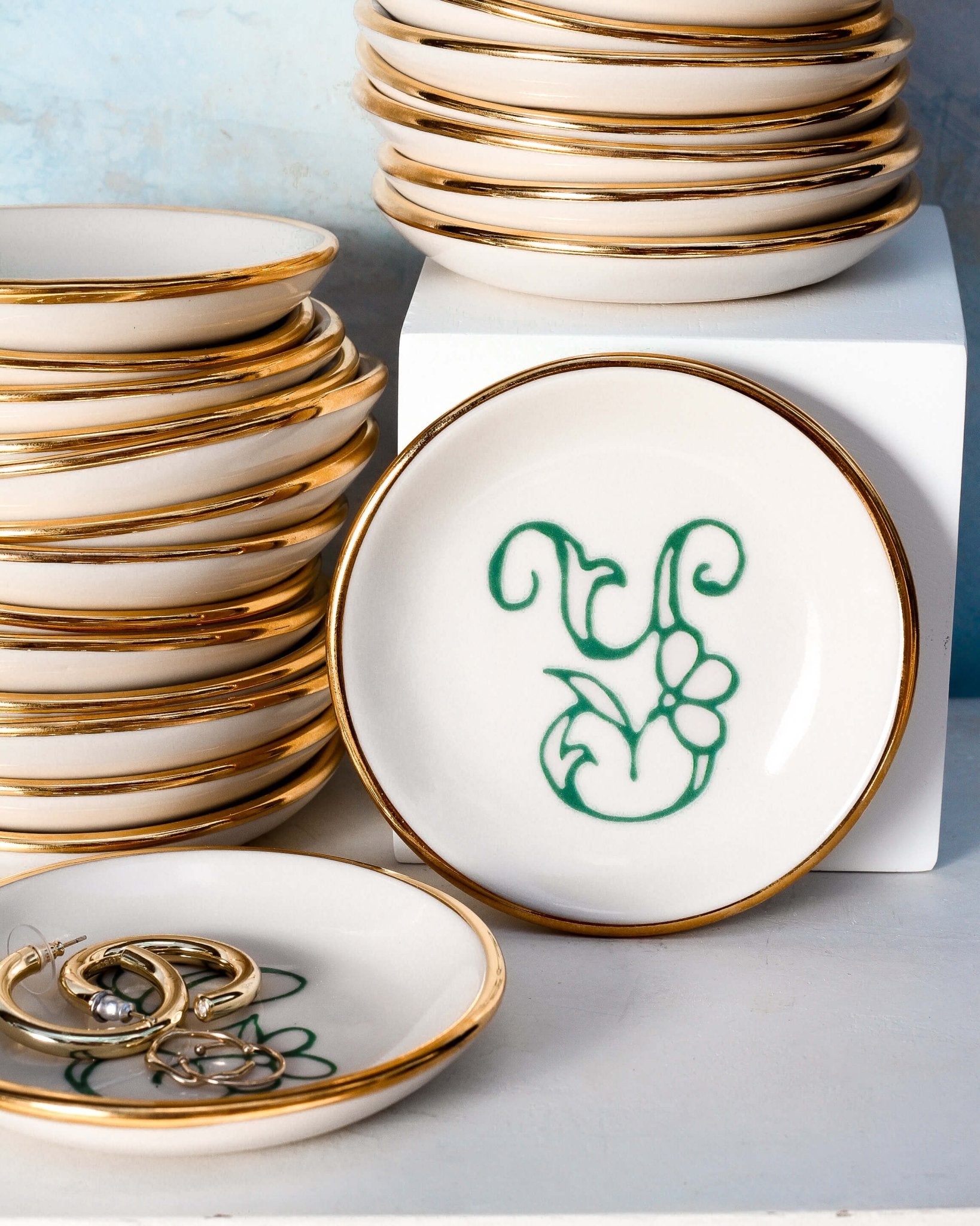 Bloom & Vine Large Trinket Dish - Apricity Ceramics