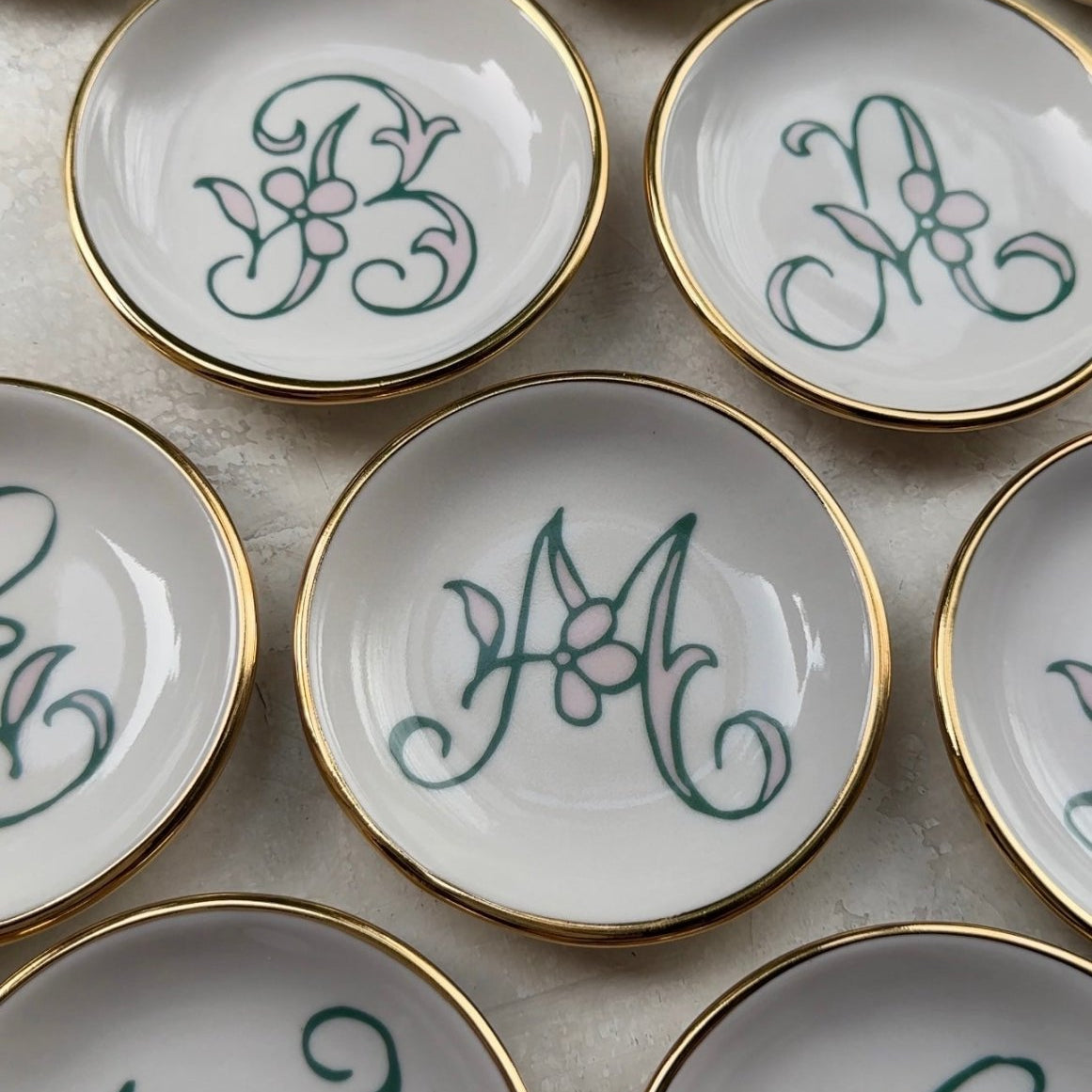 Bloom & Vine Large Trinket Dish - Apricity Ceramics