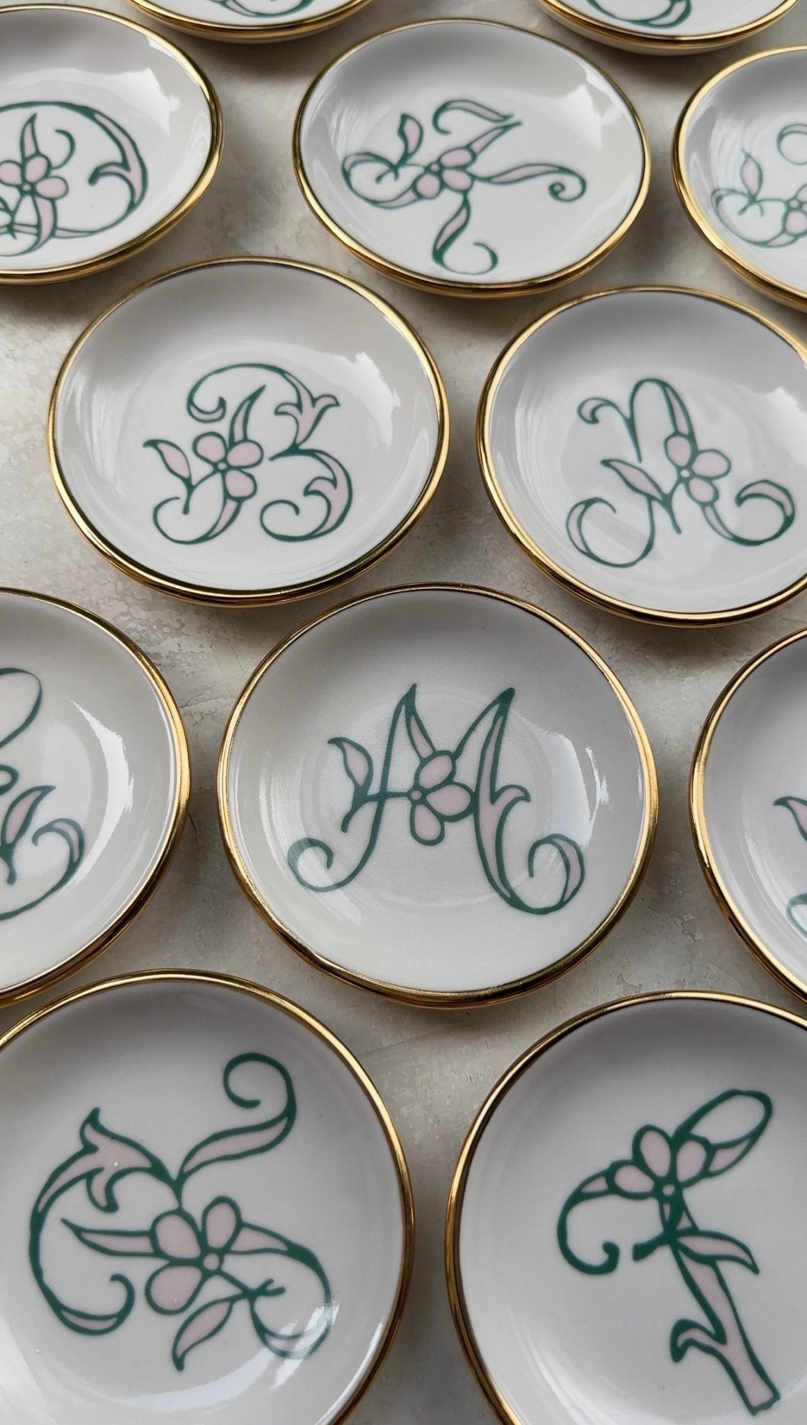 Bloom & Vine Large Trinket Dish - Apricity Ceramics