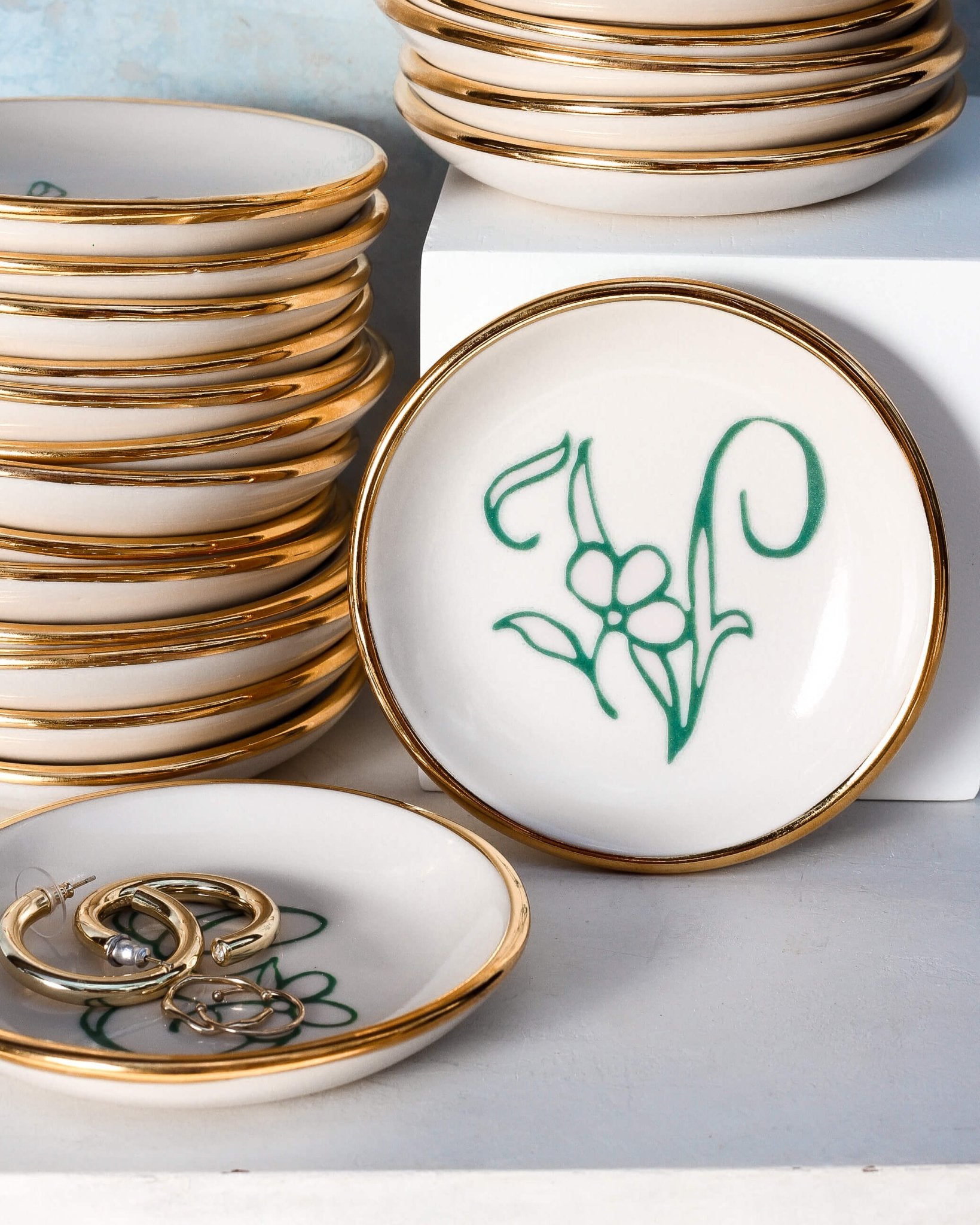 Bloom & Vine Large Trinket Dish - Apricity Ceramics