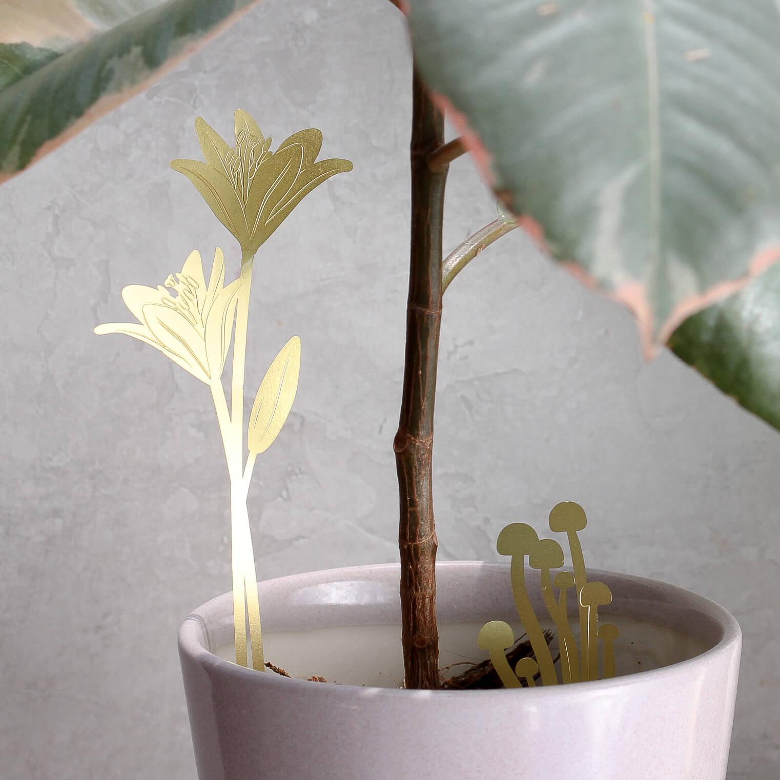 Brass Bloom Bouquet Decorations - Apricity Ceramics