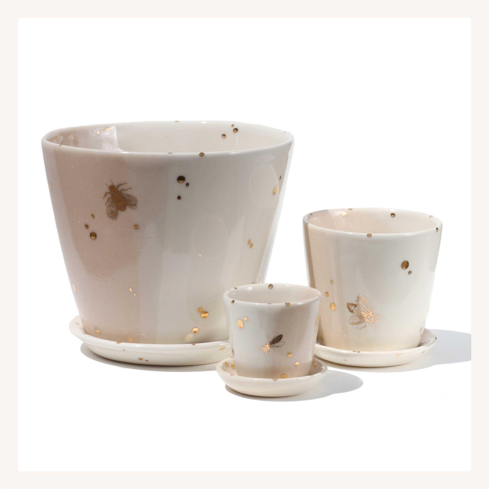 Drops of Honey Bee Large Planter - Apricity Ceramics 
